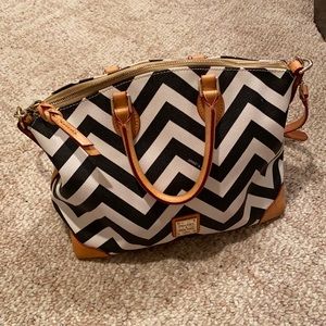Sale🎉🎉🎉 Dooney and Bourke
